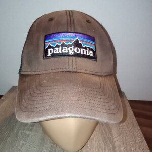 Patagonia P-6 Logo Distressed Mesh Trucker Snapback OSFA Brown